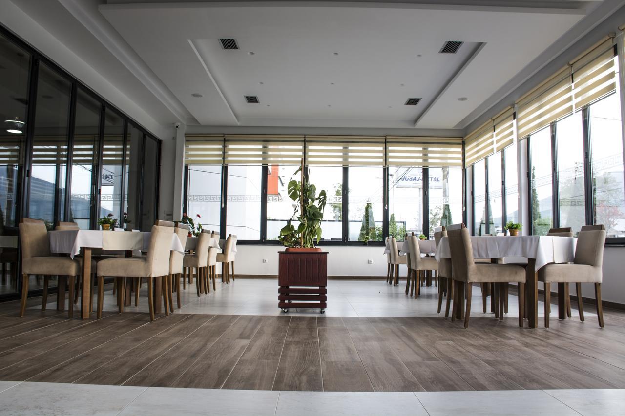 King Hotel Печ Екстер'єр фото